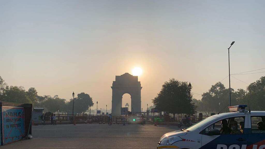 Amid Covid surge in India, national capital Delhi imposes weekend curfew