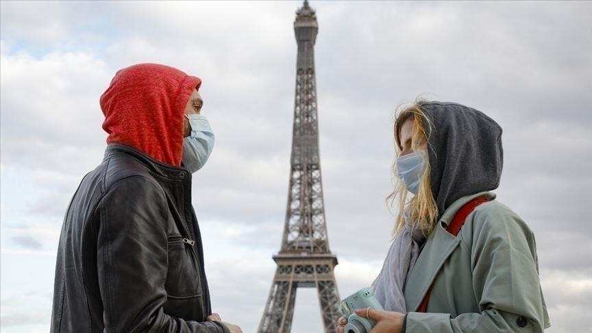 What is the new 'IHU' variant discovered in France?