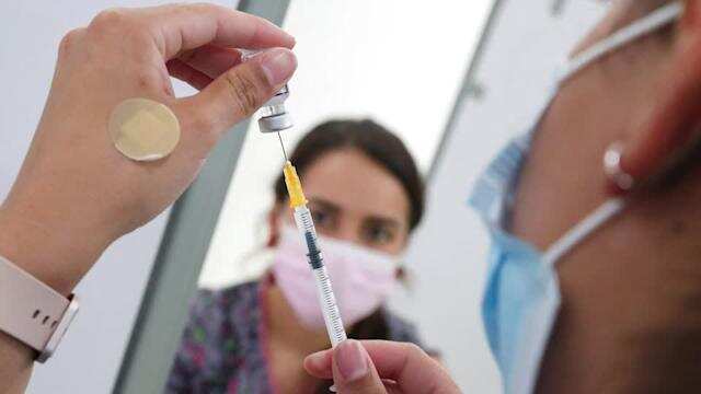Chile to offer a fourth COVID-19 shot for people at high-risk amid Omicron spread