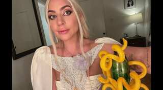 Palm Springs: Lady Gaga dedicates Icon Award to 'real people'