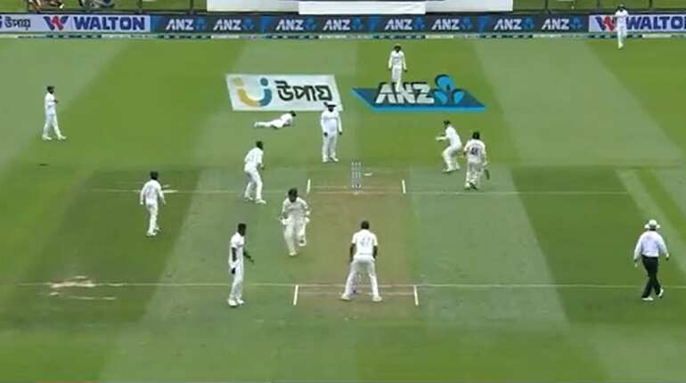 New Zealand's Will Young gets 7 runs off 1 ball after dropped catch in 2nd Test against Bangladesh - WATCH New Zealand's Will Young gets 7 runs off 1 ball after dropped catch in 2nd Test against Bangladesh - WATCH