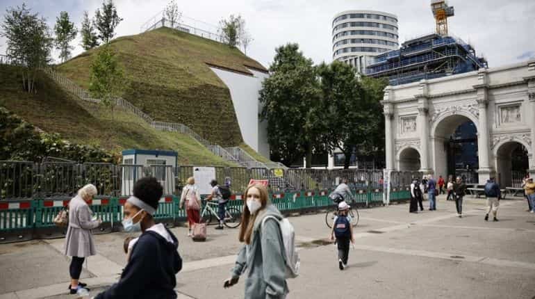 Just six months after opening, London's newest tourist attraction Marble Arch Mound is closing