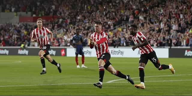 Arsenal crash out, Liverpool and Tottenham survive FA Cup scares