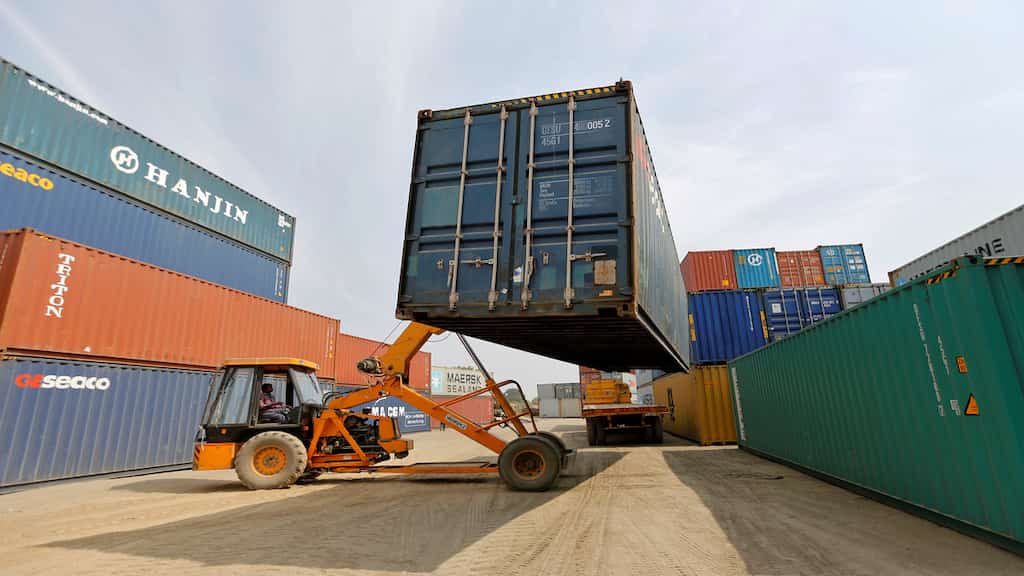 India and South Kora hold trade talks, on the agenda - trade deficit, market access