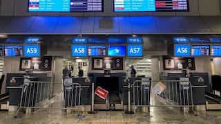 UK: Heathrow Airport saw 600,000 flight cancellations in December as Omicron stalls recovery hopes