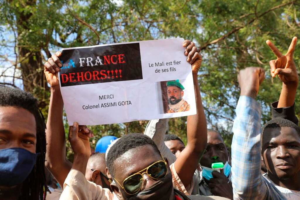 Protests break out in Mali: People pour into independence square against sanctions