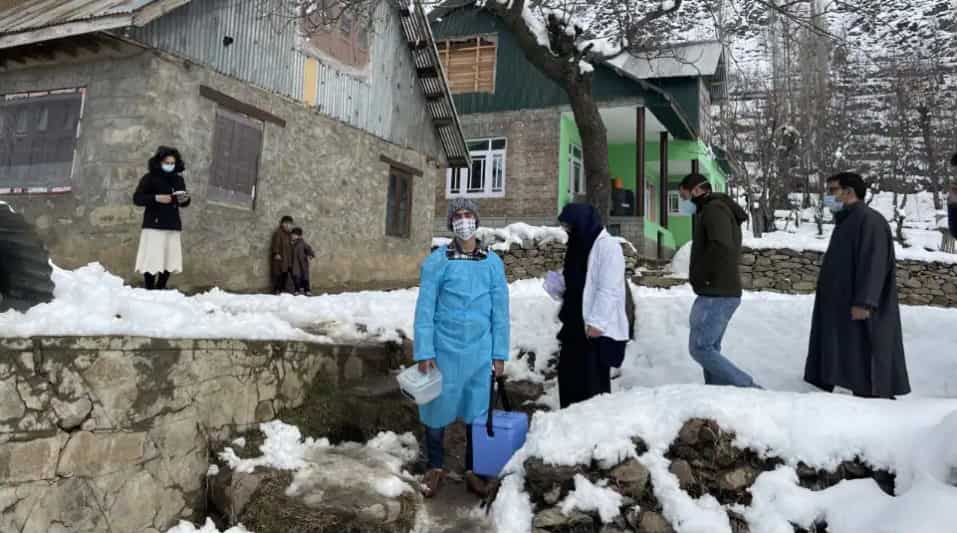 India: Covid-19 vaccination ramped up with door-to-door campaign in Kashmir valley amid snowfall