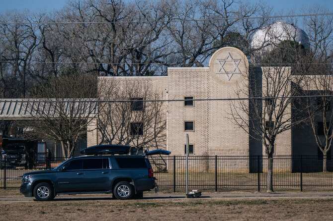 Texas is an unbeliavable example of dodging a shooter, says retired NYPD detective Kansky