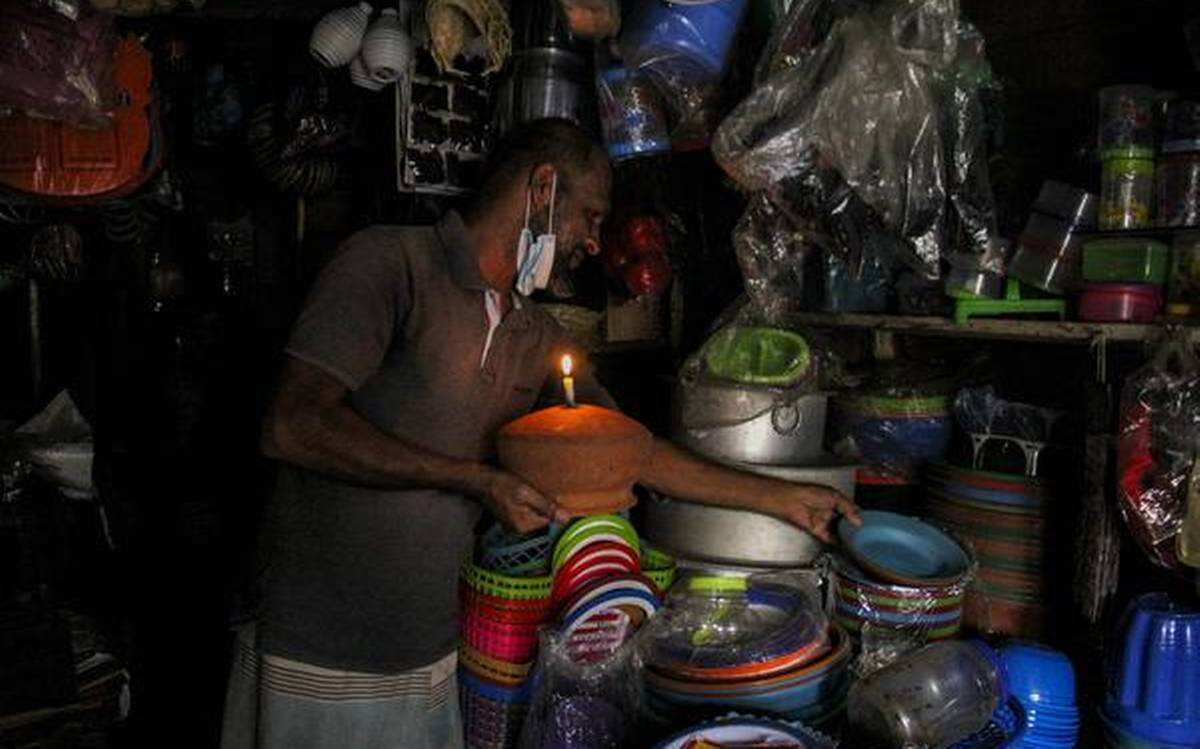 Lanka’s energy minister warns of long power cuts if failed to secure loan by March 2022 Lanka’s energy minister warns of long power cuts if failed to secure loan by March 2022