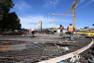Germany plans to attract 400,000 foreign workers per year