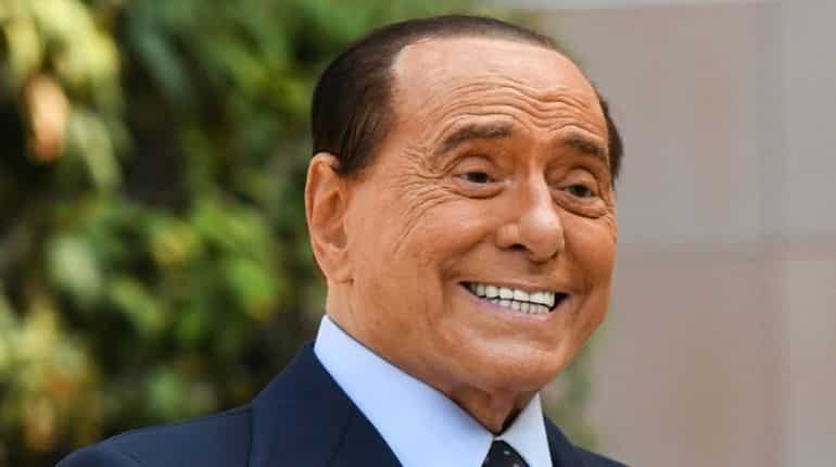 Scandal-plagued Silvio Berlusconi drops out of race to become next Italian president