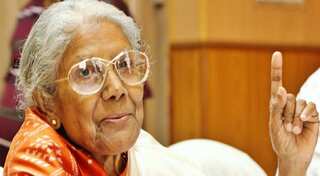Veteran singer Sandhya Mukherjee, 90, refuses Padma Shri award