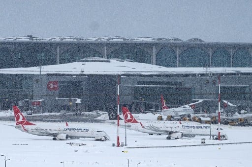 'Please pray': Passengers protest in Istanbul airport amid heavy snowfall 'Please pray': Passengers protest in Istanbul airport amid heavy snowfall