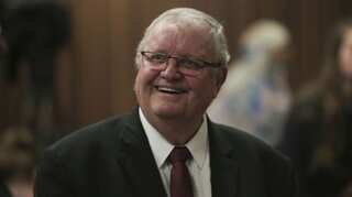 Frank Dutton, who took on apartheid’s crimes, dies at 72