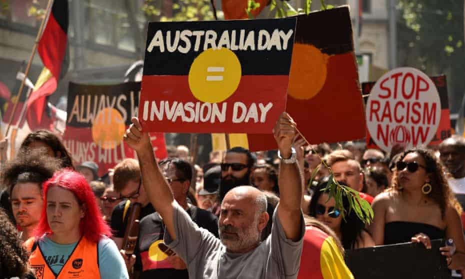 Australia: Thousands march against the National day while wearing black