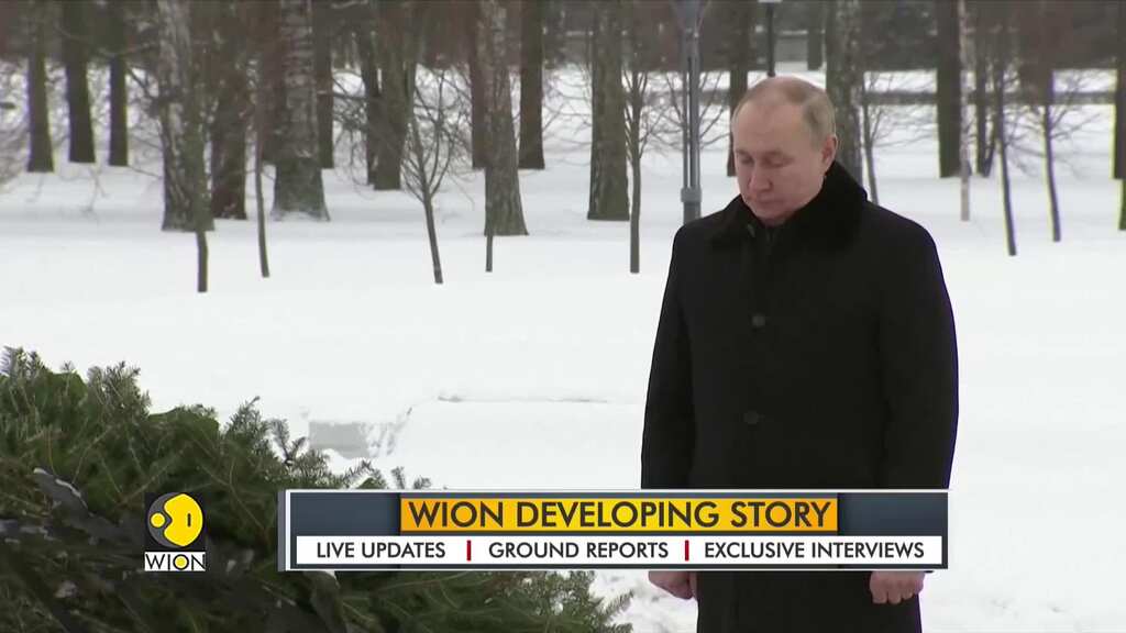 Russian President Vladimir Putin honours victims of Leningrad Siege