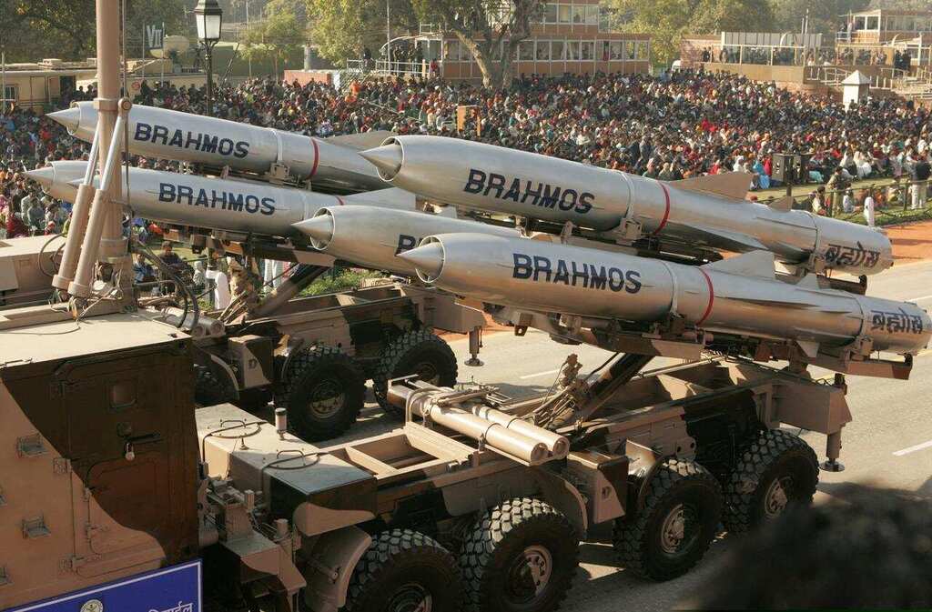 India and Philippines ink contract for BrahMos missiles