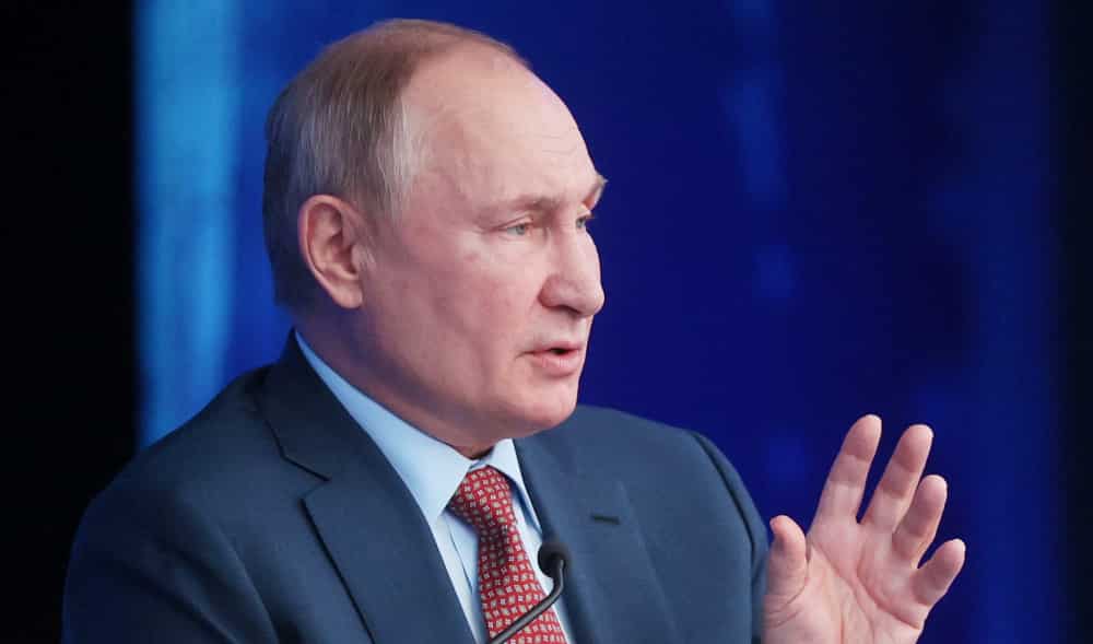 US will soon send a small number of troops to eastern Europe amid tensions with Russia