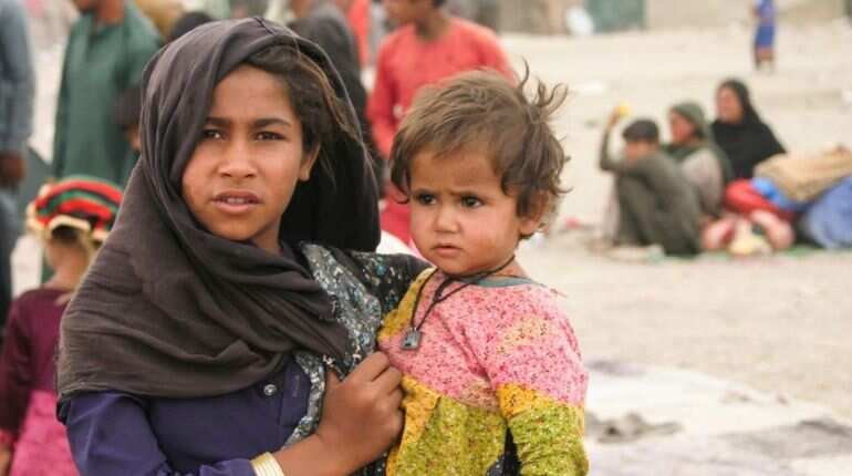Prolonged humanitarian crisis forces starving Afghans to sell kidneys, says report