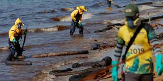 Thailand beach declared disaster area after 50,000 litres of oil spilt