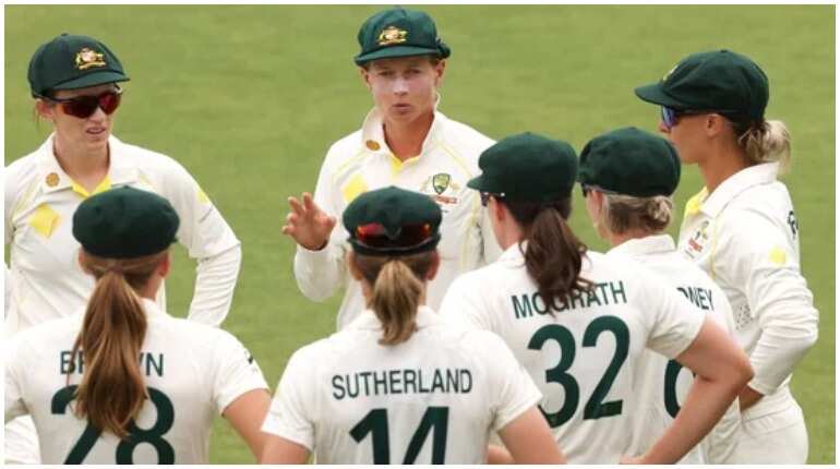 England miss record target against Australia as one-off women's Ashes Test ends in a draw England miss record target against Australia as one-off women's Ashes Test ends in a draw