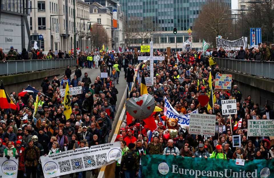 Brussels: Demonstrators protest over coronavirus rules Brussels: Demonstrators protest over coronavirus rules