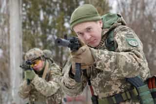 US instigating hysteria, people in Ukraine packing frontline bags: Russia