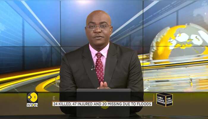 Ecuador: 24 people killed in Landslide, rescuers pull body from muds