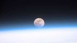 Ability of planet to form moon affects its habitability: Study