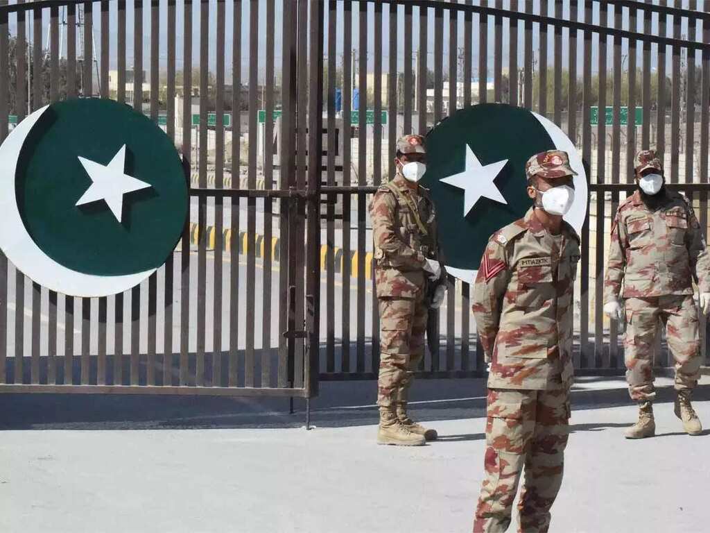 Five Pakistani soldiers killed in firing from Afghanistan