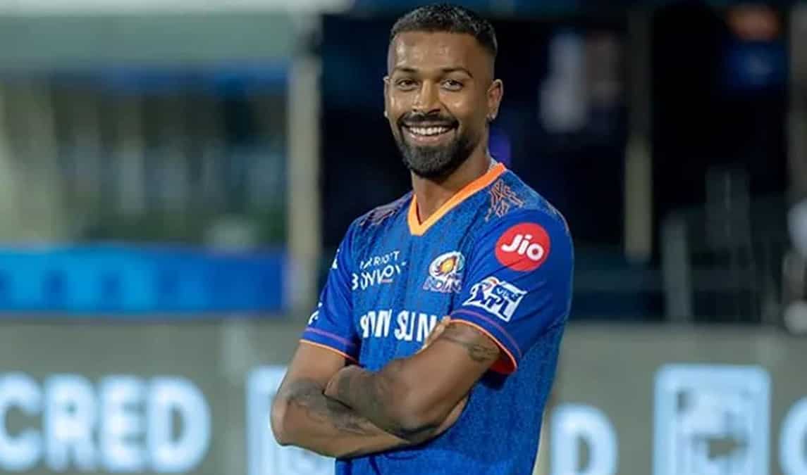 Hardik Pandya - Rs 10 lakh | Photo - IPL |