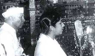 Watch: When Lata Mangeshkar sang 'Ae Mere Watan Ke Logon' for the first time after India-China war