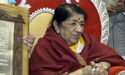 Indian actor Manoj Joshi pays tribute to late veteran singer Lata Mangeshkar