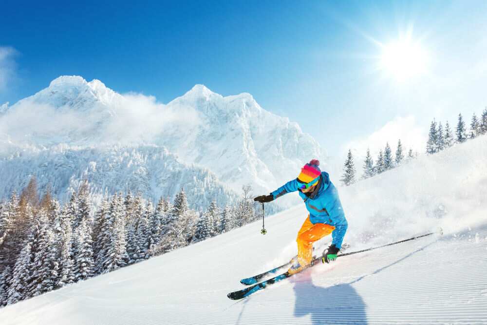 India: Pahalgam, Gulmarg blanketed in snow, govt offers discounts for tourists | Jammu and Kashmir