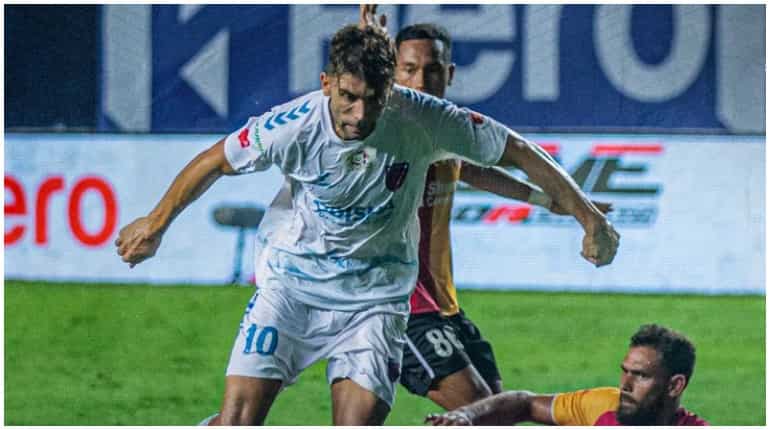 ISL 2021-22: Odisha FC keep semi-final hopes alive with hard-fought win vs SC East Bengal ISL 2021-22: Odisha FC keep semi-final hopes alive with hard-fought win vs SC East Bengal