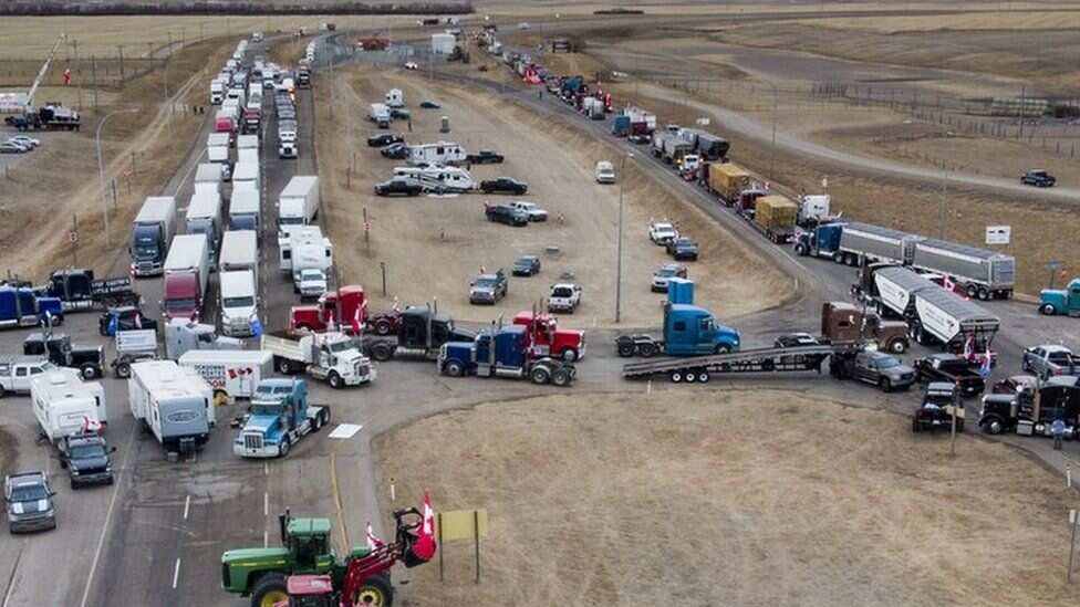 Key US-Canada Trade link clogged as demonstrating truckers show no sign of backing down