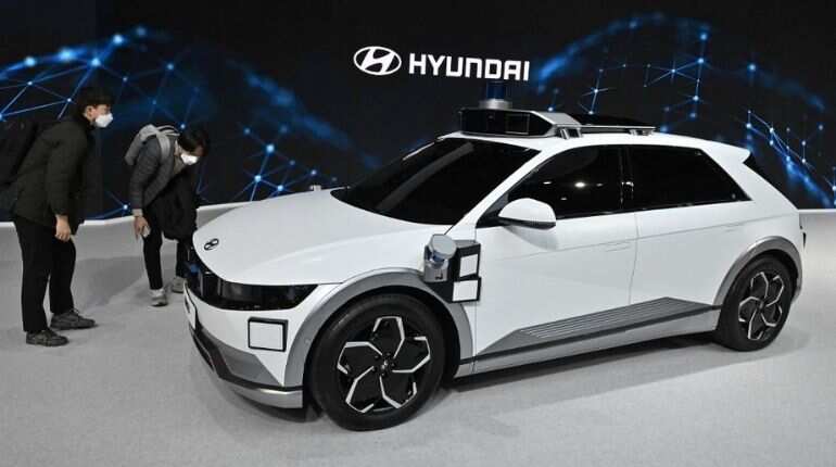 Hyundai and Kia ask vehicle owners to park outside due to fire risk