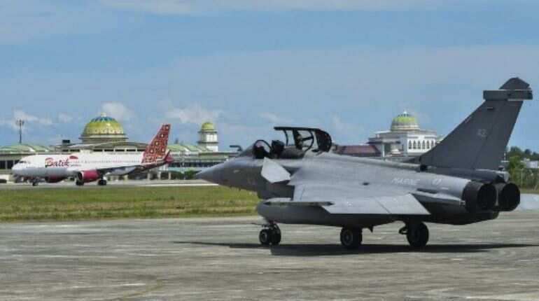 Indonesia to buy French warplanes as Paris boosts Asia alliances Indonesia to buy French warplanes as Paris boosts Asia alliances