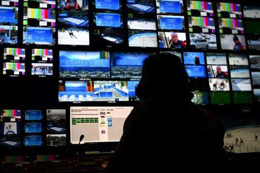 China cracks down on TV stars charging huge sums of money, reinforces limit on wages