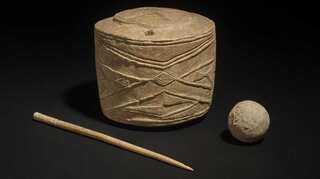 Archeologists discover 'most important' piece of prehistoric art in 100 years