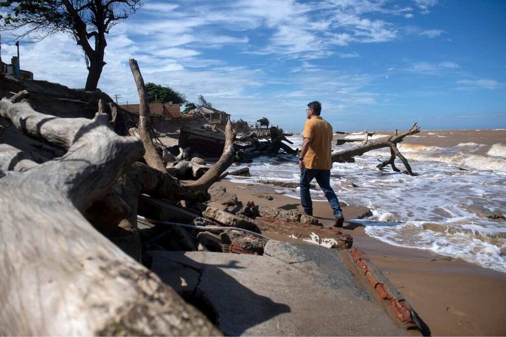 Brazil's coastal town turns apocalyptic: Relentless rise in sea levels washes away Atafona