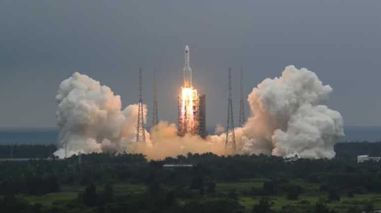 It's a Chinese rocket, not one from SpaceX that will crash on Moon, says astronomer