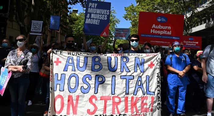 Thousands of Australian nurses protest against staff shortages and better pay