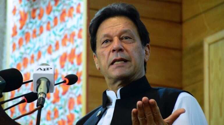 Price surge in Pak galvanises opposition's plan to bring no-confidence vote against Imran Khan