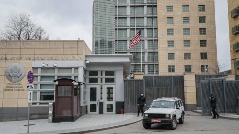 Russia expels the US Deputy Chief of Mission at US embassy in Moscow amid tensions over Ukraine