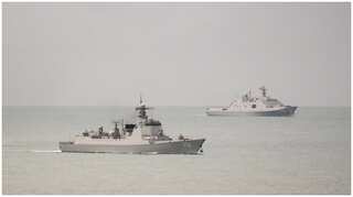 Chinese aircraft carrier sails through Taiwan Strait