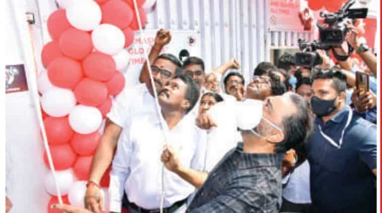 Stepping into 5th year in Politics, Kamal Haasan says next target is 2024 Parliamentary Polls Stepping into 5th year in Politics, Kamal Haasan says next target is 2024 Parliamentary Polls