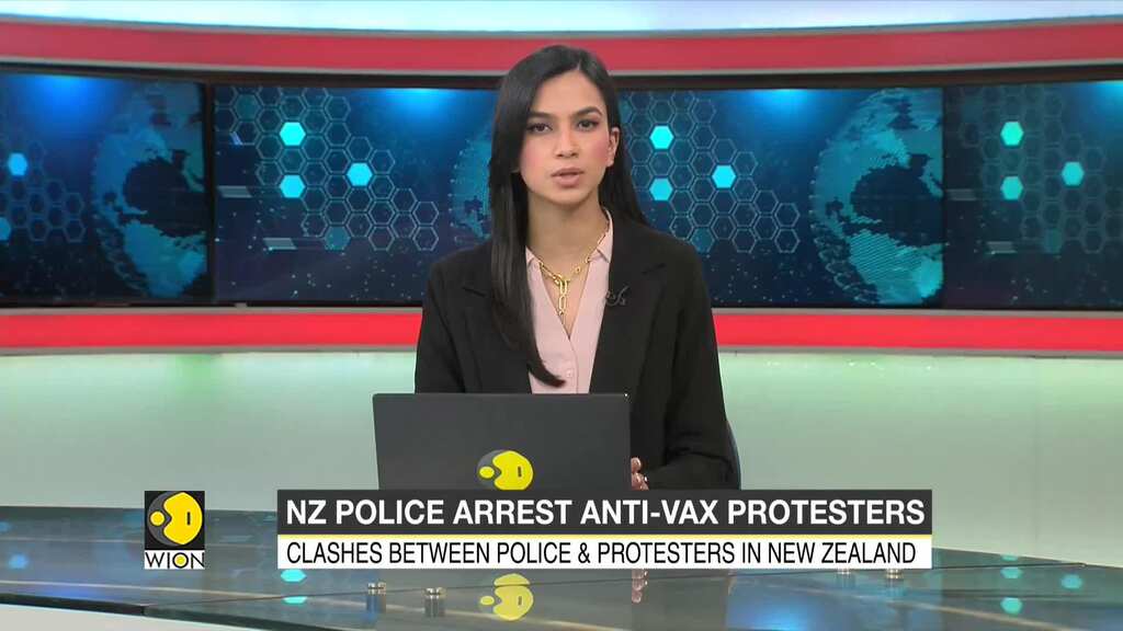 New Zealand police arrests anti-vaccine protesters