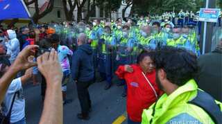 COVID-19: New Zealand police clash with anti-vaccine demonstrators