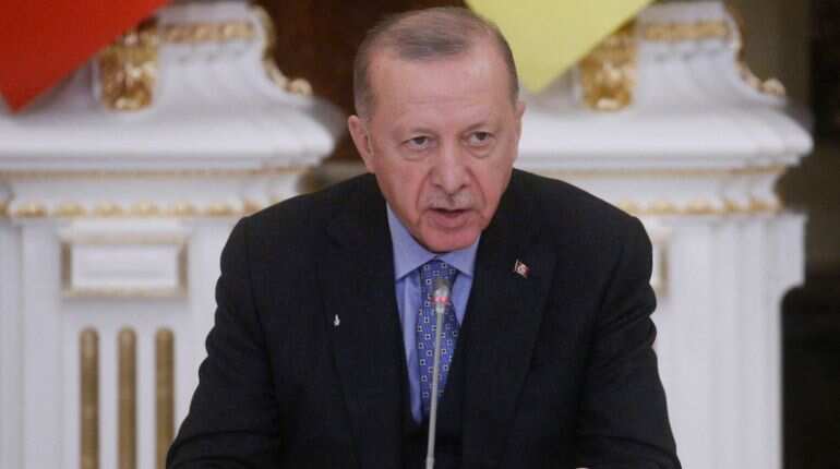 Turkey's Erdogan says Russia's recognition of Ukraine breakaway regions unacceptable Turkey's Erdogan says Russia's recognition of Ukraine breakaway regions unacceptable